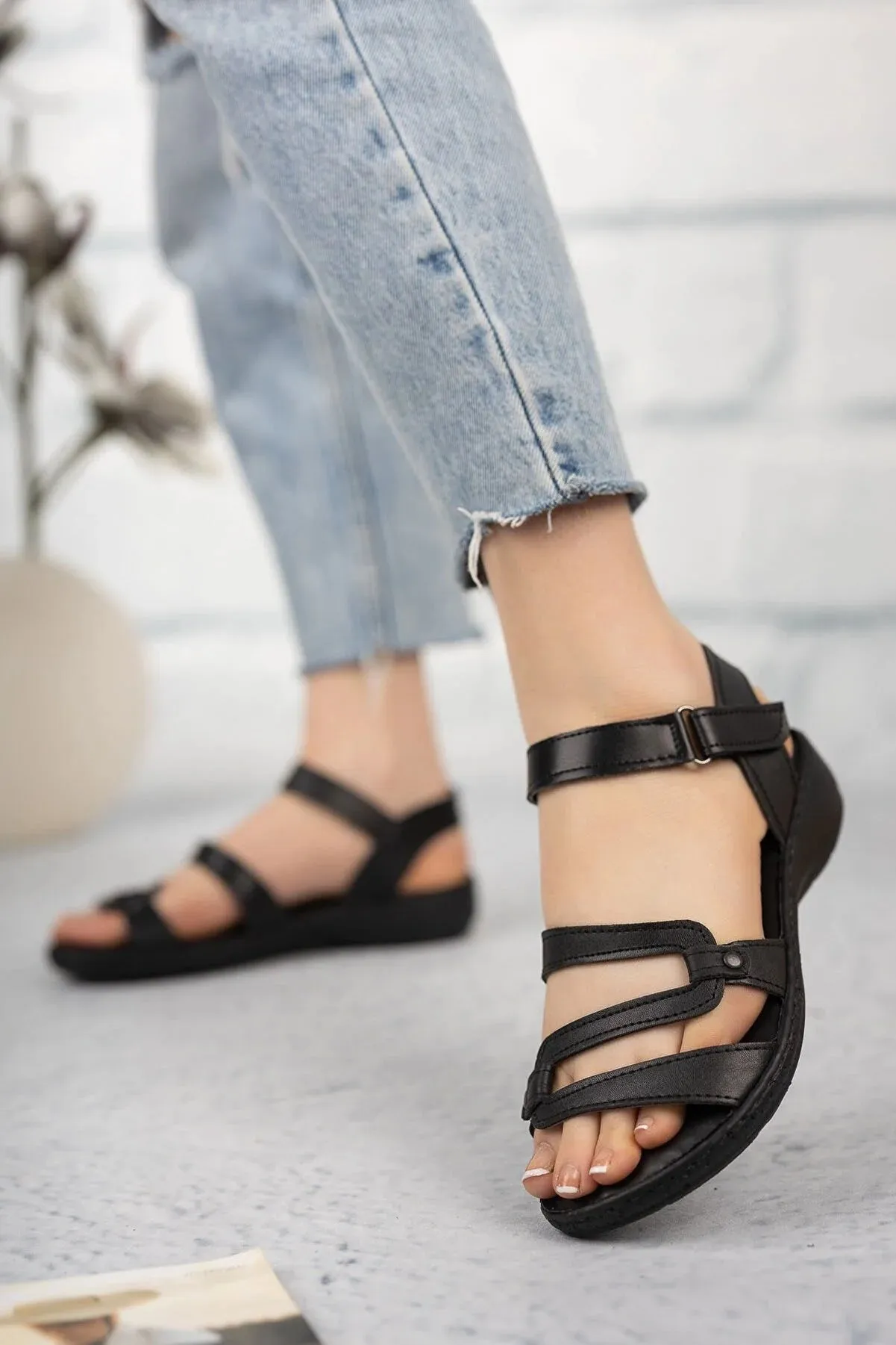 Anatomical Orthopedic Genuine Leather Comfortable Sole Women Slipper Sandals
