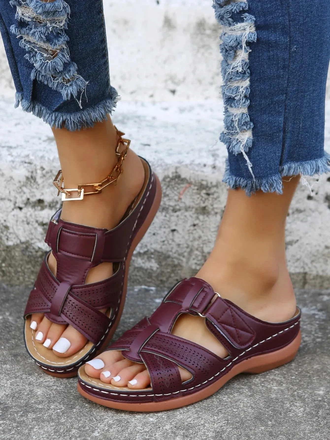 Sylis | Non-slip Orthopedic Leather Sandals
